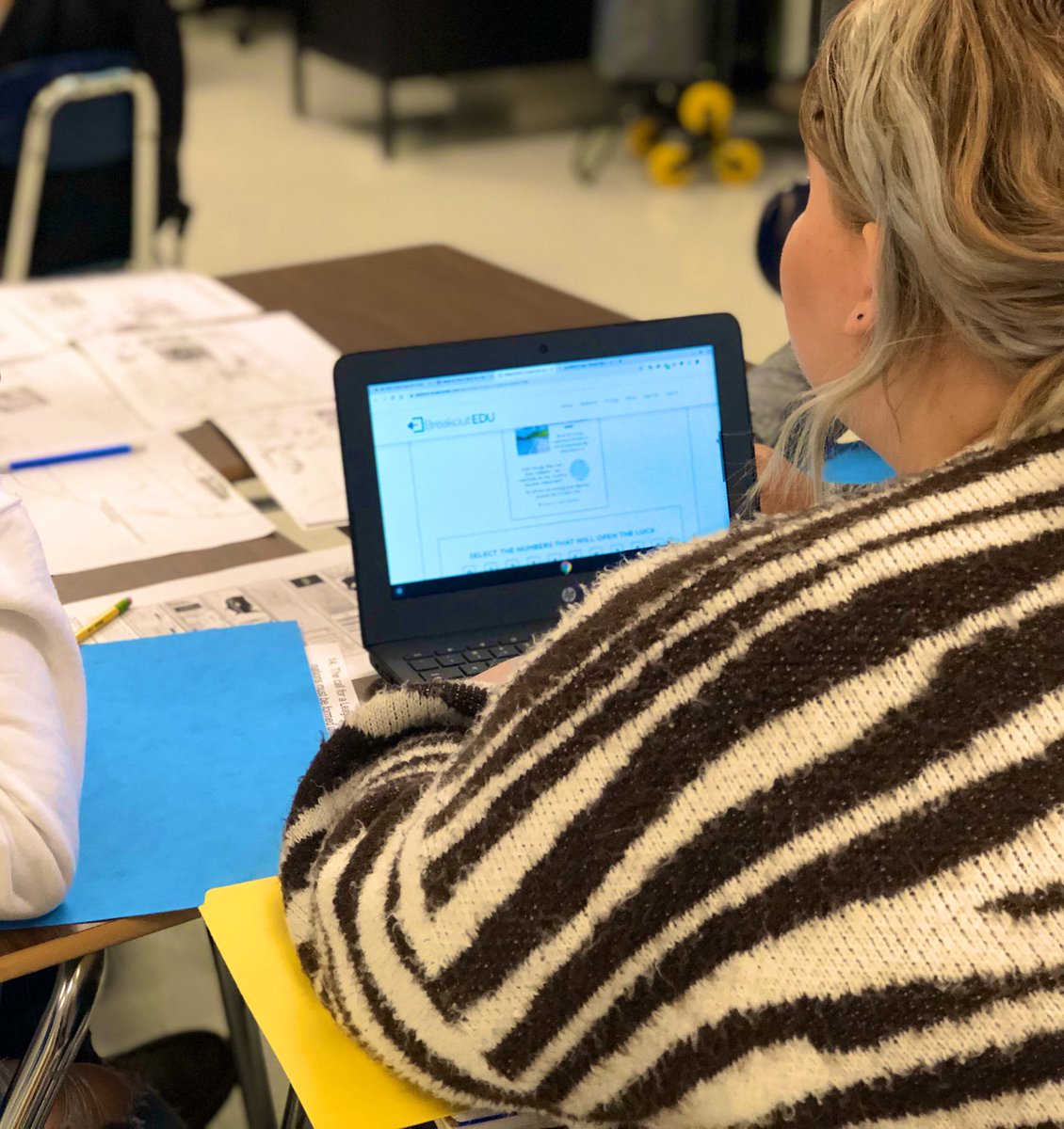 MathPatty's tweet image. #USHistoryEdu in the most engaging fashion today in @bettina_melton’s classroom! @breakoutEDU for the win! Students struggling with classroom content not the locks! 🤔🌍 ✔️🔒 ❌ #NISDCoach @NISDHSSocSt #EdTechinAction