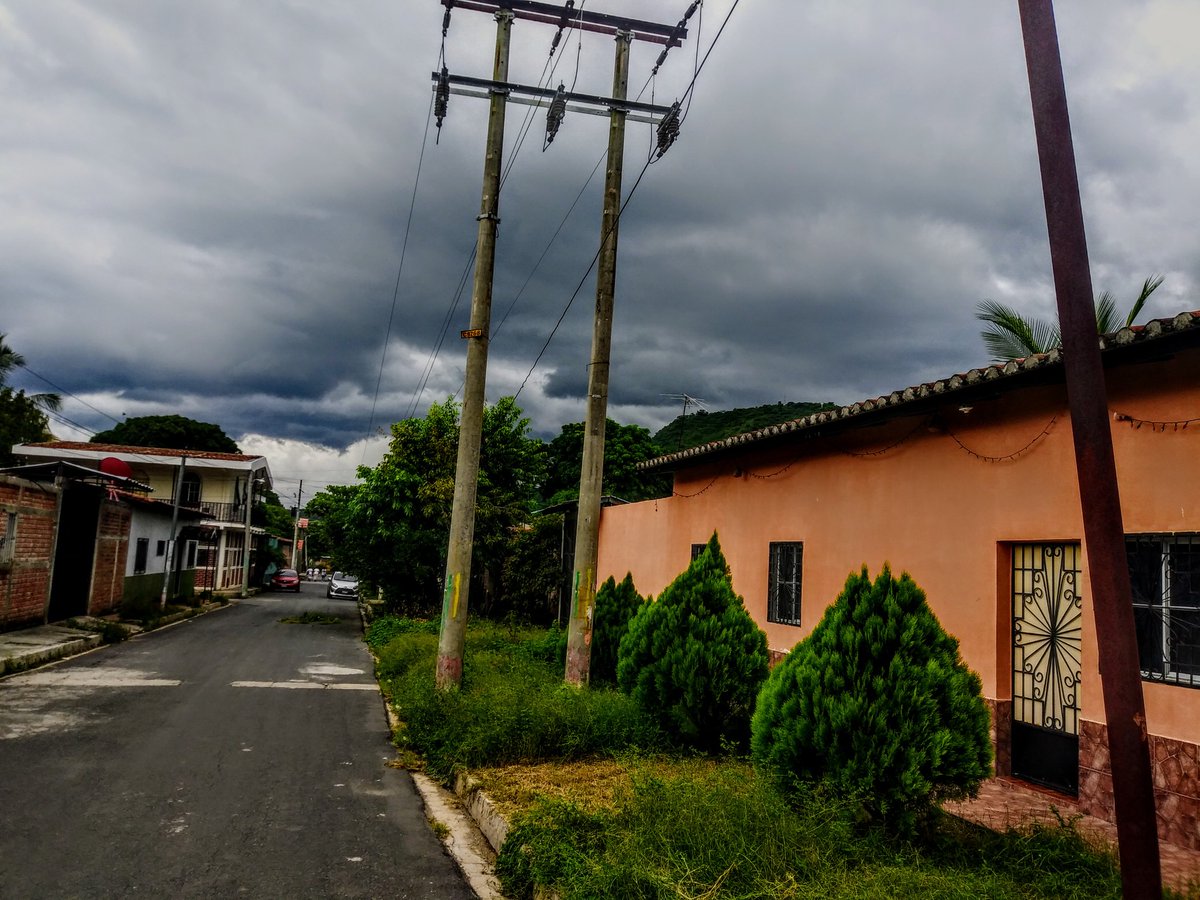 Vladimi27279027's tweet photo. #StreetPhotography #Texistepeque #ElSalvador https://t.co/NWSvPdIjba