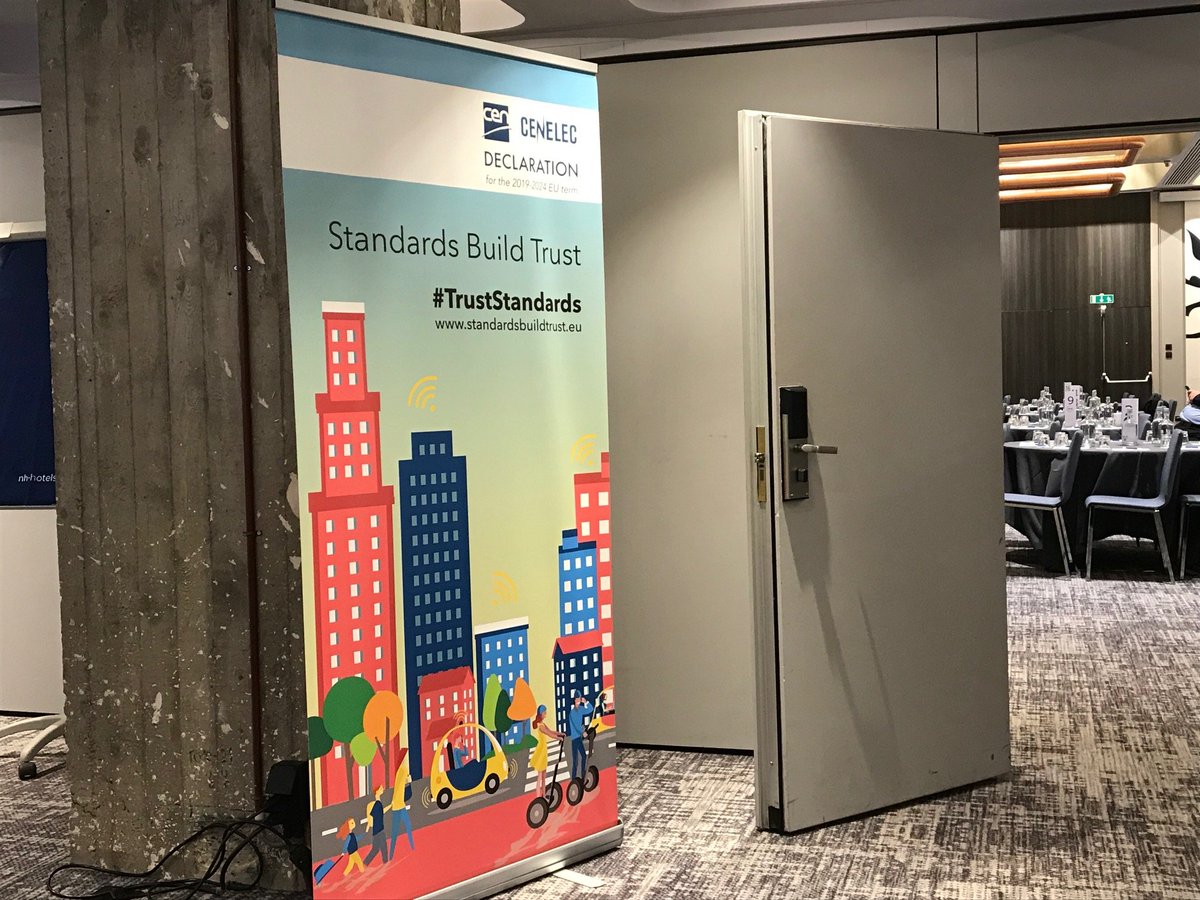 Standards4EU's tweet photo. #CEN Vice-President Policy Christoph Winterhalter @DIN_Norm concludes today's #CircularStandards: 𝙨𝙩𝙖𝙣𝙙𝙖𝙧𝙙𝙨 𝙗𝙪𝙞𝙡𝙙 𝙩𝙧𝙪𝙨𝙩 #TrustStandards ▶️ we do need horizontal standards complimentary to @isostandards https://t.co/ROXGpaIB76
