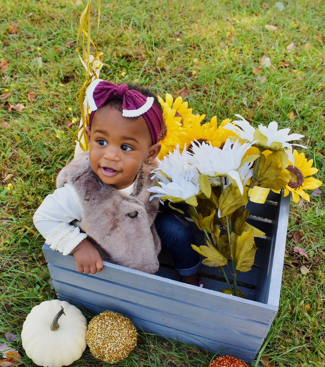 Coach_DFields's tweet photo. My princess is 1 today!! Its crazy that it has been a year already! I’m blessed to be your Dad! I love you baby girl!♥️♥️ #letsgetcakewasted🎂🧁🍰 https://t.co/TV7jj3ZPPa