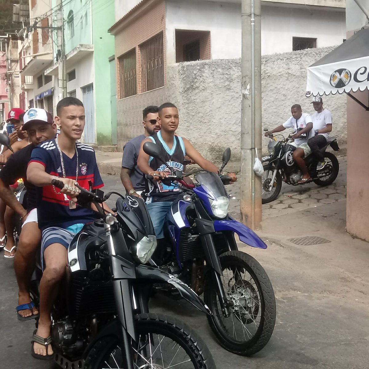 kennedyjunio5's tweet photo. Bota o capacete que lá vai pedrada 
MC Marlin Da GM....Concientiza BJ https://t.co/Ntm8FUXaN9