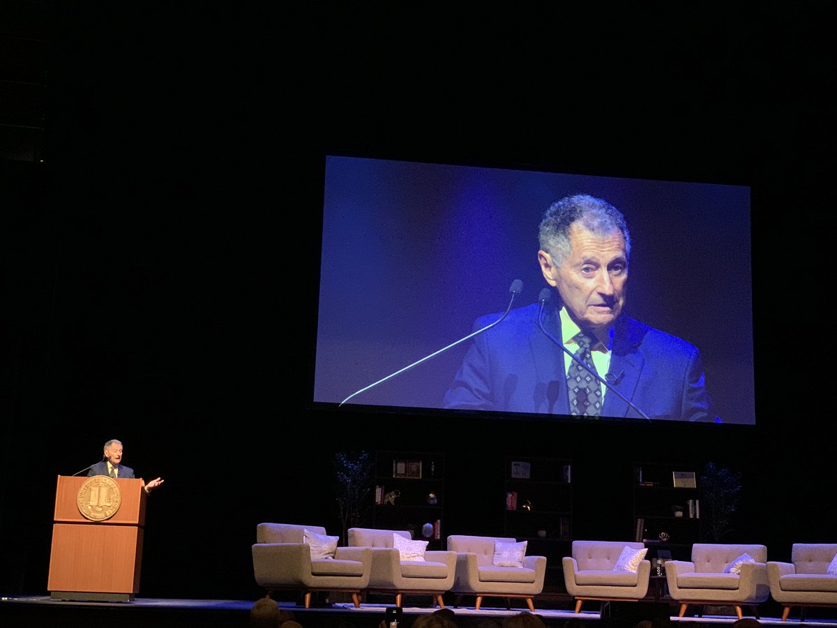 3ComStory's tweet photo. LA mayor Eric Garcetti talks of the Internet and the City of Angels. And presents the key to the city to Len #Kleinrock.  #LosAngeles #4million #free #open #shared https://t.co/kjNmBnUxFh https://t.co/hLnWhMxLc8