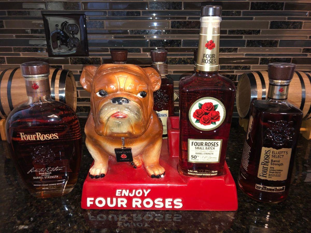 4RosesBourbon's tweet image. THREAD: Earlier this month we asked Mellow Moments Club members to share information they had about the Four Roses Society and we received this nice piece of Four Roses history from our friend Ryan Clements.