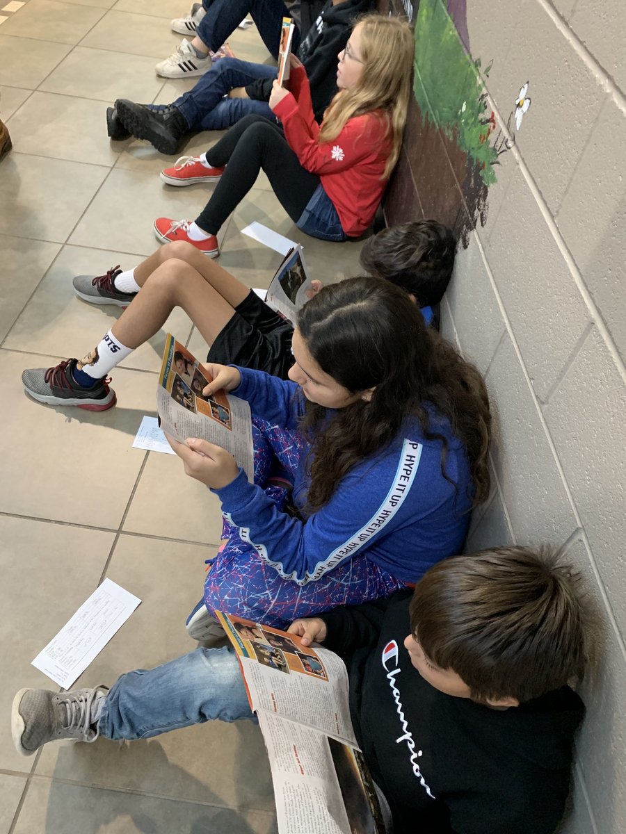 SunshineBarker's tweet photo. Not wasting a moment in Mrs. Kahanek’s class-reading Storyworks while waiting for hearing and vision screenings!@MrsKahanek #BetterTogether #FESComal #Storyworks https://t.co/f9oUxXDz9S