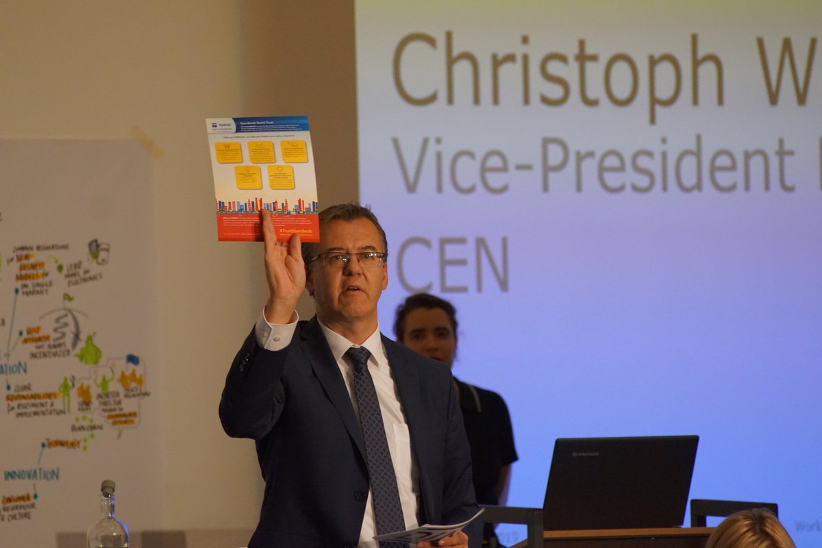 APPLiA_Europe's tweet photo. CEN's Vice-President Policy highlights that standards are created by knowledgeable experts. #Standardisation can only become a reality with the collaboration of EU policy makers and Member States.
"Standards build trust", Christoph Winterhalter stated.
#CircularStandards https://t.co/FoCWXD1zMw