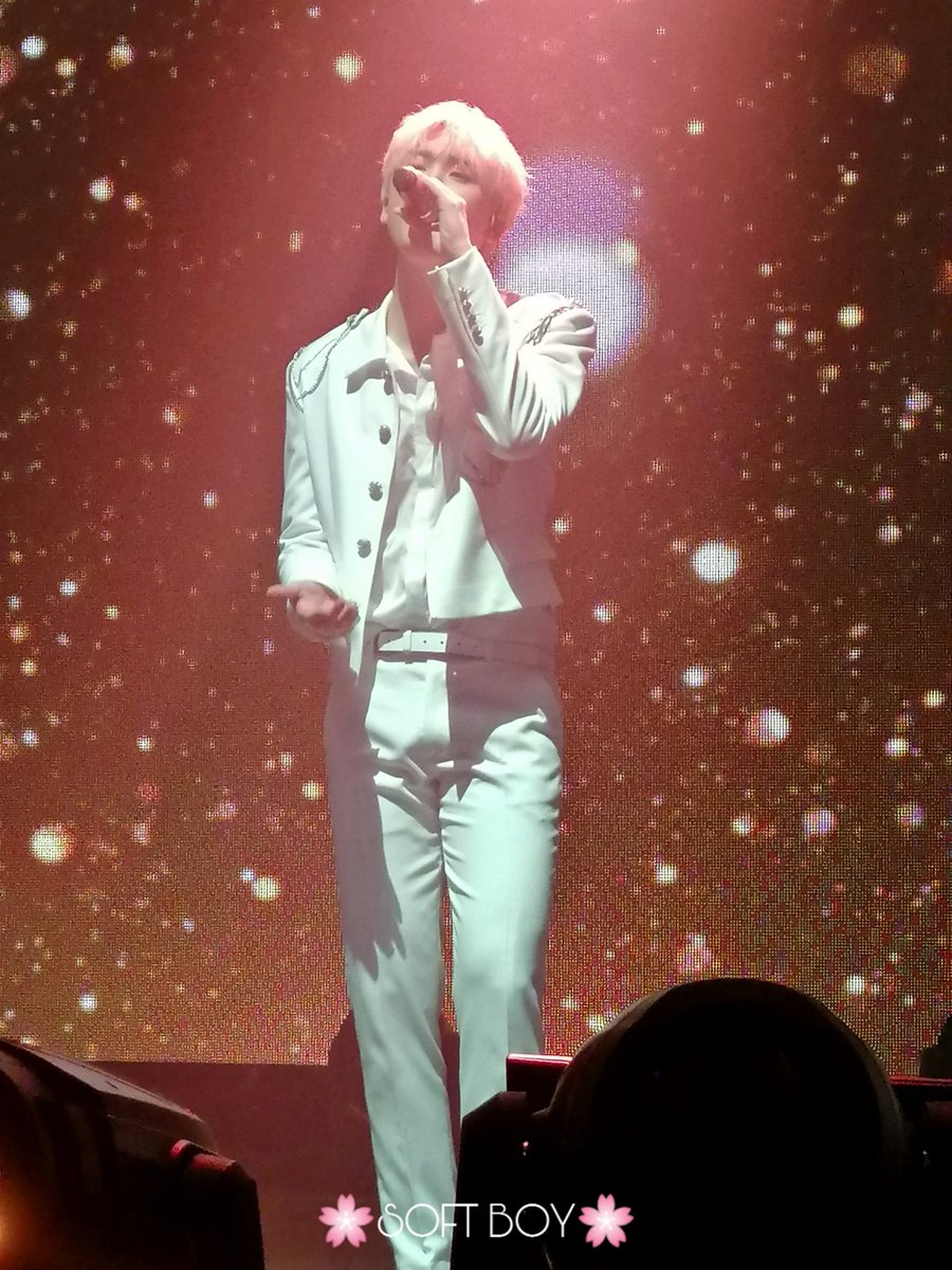 SoftBoy0321's tweet photo. 190324
ASTROAD 'STAR LIGHT' @ Hollywood Palladium
@offclASTRO
#ASTROAD #ASTROinLA #ASTROinUSA #μμ€νΈλ‘ #ASTRO #μ°ν #μ€μ°ν #SanHa #YoonSanHa https://t.co/aE7Hdqs5EF