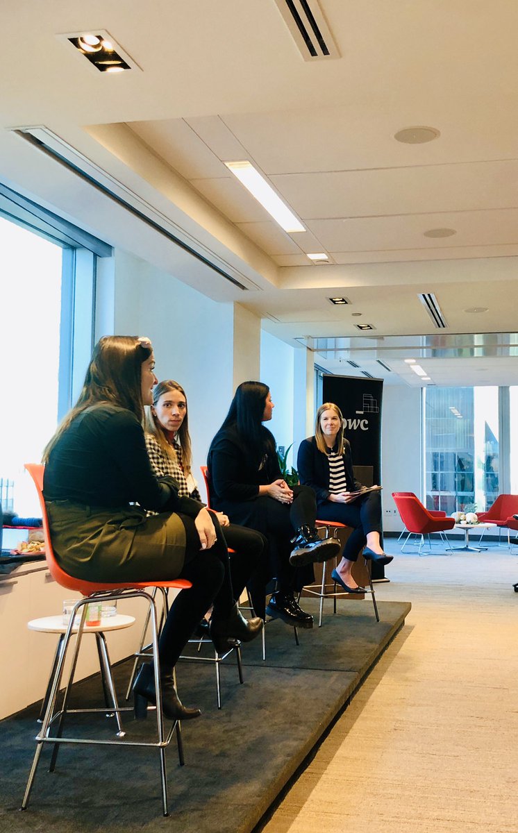 AnnaLafor's tweet photo. Très choyée d’avoir pu échanger avec ces femmes qui font rayonner l’entrepreneuriat au féminin ! Merci d’avoir été si généreuses dans vos réponses ! #Jeunes ProfessionnELLES #PwCMtL #LambertBags #Gibou #JumpBed https://t.co/PMfDfiUP2H