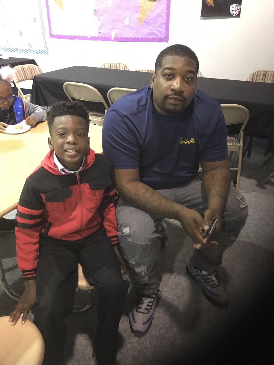TmcbrideR's tweet photo. Donuts for Dads at RSPA Channelview. We do it big!!! #RSPACV #TellitTuesday  #sosweet https://t.co/GGqXpFt8W5