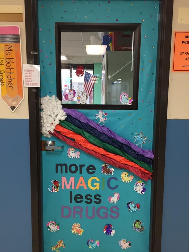 Red Ribbon Week is all about drug prevention and awareness. This year's theme was,"Send A Message. Stay Drug-Free." Take a look at how FSI Elementary created awareness at their campus! #RedRibbonWeek2019