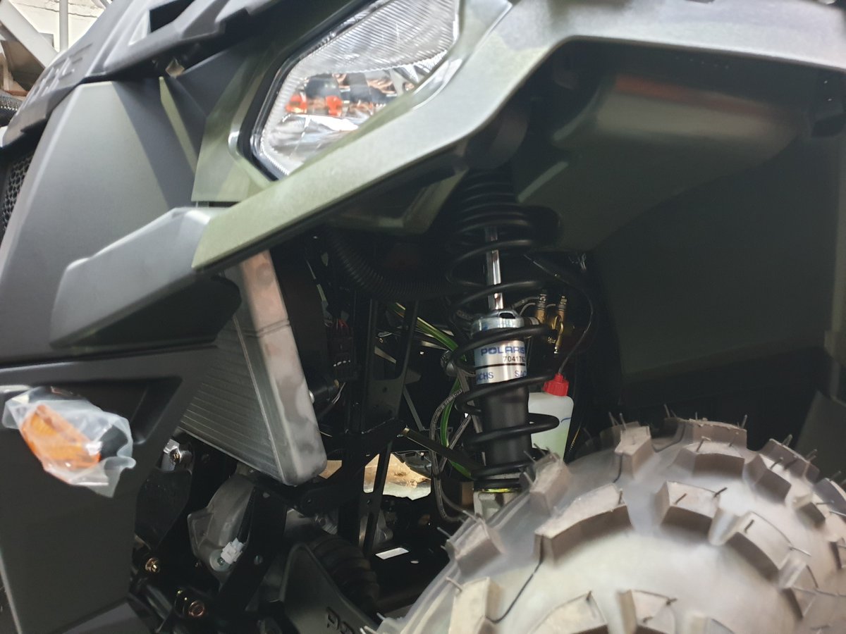 mowersplus's tweet photo. Anybody have any ideas what Polaris machine this is?
#polarisquads #polarisatvs #polarissxs https://t.co/YVNaKLNCdl
