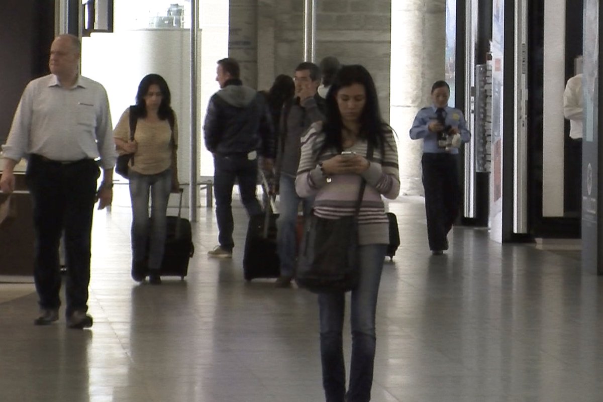 Supertransporte's tweet photo. 📃#Comunicado 

La @Supertransporte sanciona a la concesionaria Aeropuertos de Oriente por no ofrecer condiciones de seguridad en el Aeropuerto de Santa Marta. 

👉(Link: https://t.co/y7C9Tm5xvj ) https://t.co/oglWZHBT7z