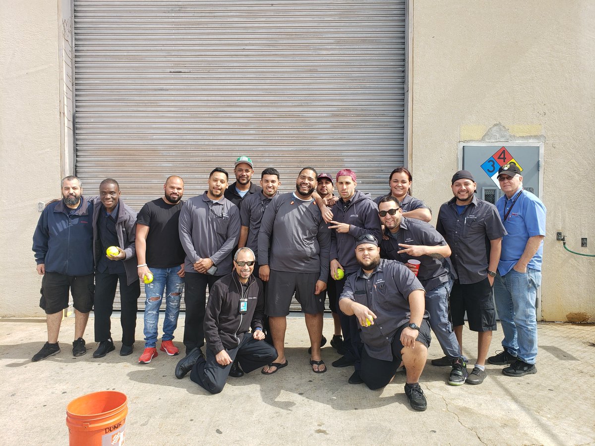 envoyaircareers's tweet image. Snaps from the Ground Support Equipment (GSE) Mechanics Appreciation Day celebration at DFW. Thank you for all your hard work! #TeamEnvoy