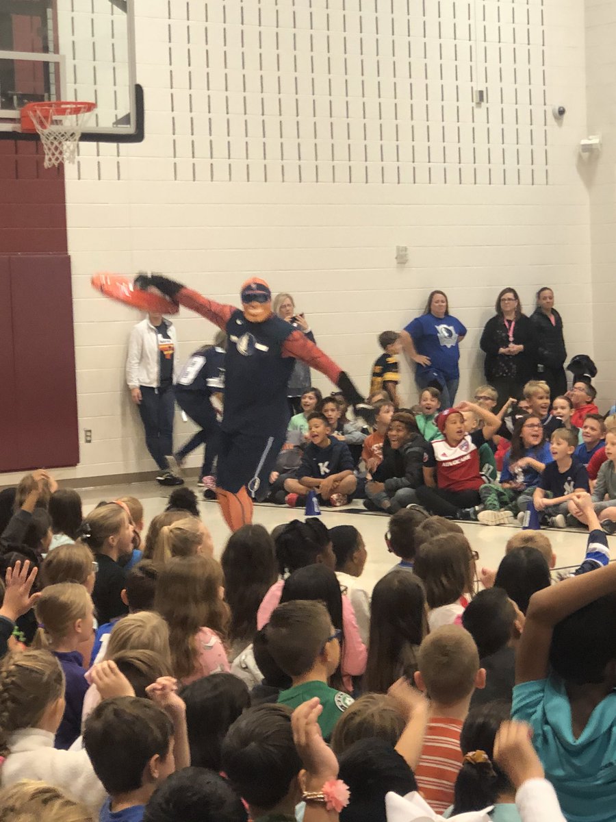 MrsMillerDWE's tweet photo. @ht_lending what a great program for our kids! Thank you for loving our kids! https://t.co/G5LauwH9dO