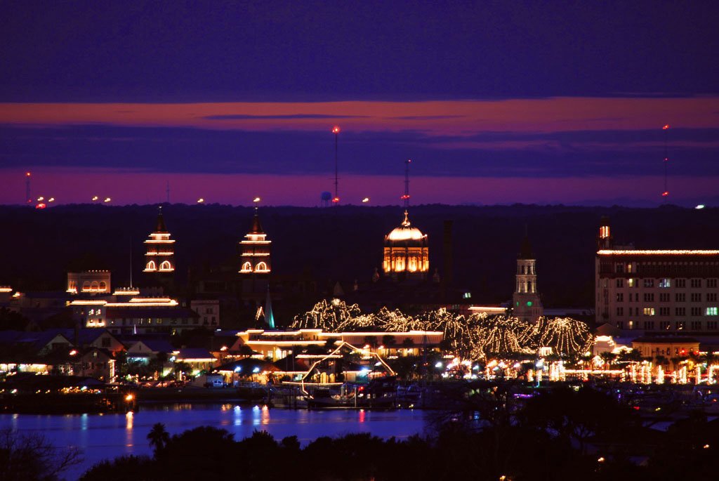 GHResortStAug's tweet photo. Enjoy 20% off your stay at Guy Harvey Resort with our #NightsOfLights special offer! St. Augustine's famed lights display shines from 11/23/19 - 1/31/2020 and ranks as a Top 10 holiday lights display in National Geographic. Use Promo Code GUY20. https://t.co/e1XCnEHkXb https://t.co/17APCiTKcB