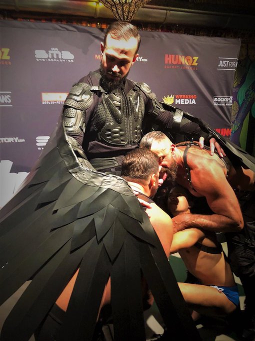 2 pic. Hustlaball 2019 @ArmondRizzoXXX @Joeque6 @machofactory @Serge_MF @MachoJim amazing team ,big family