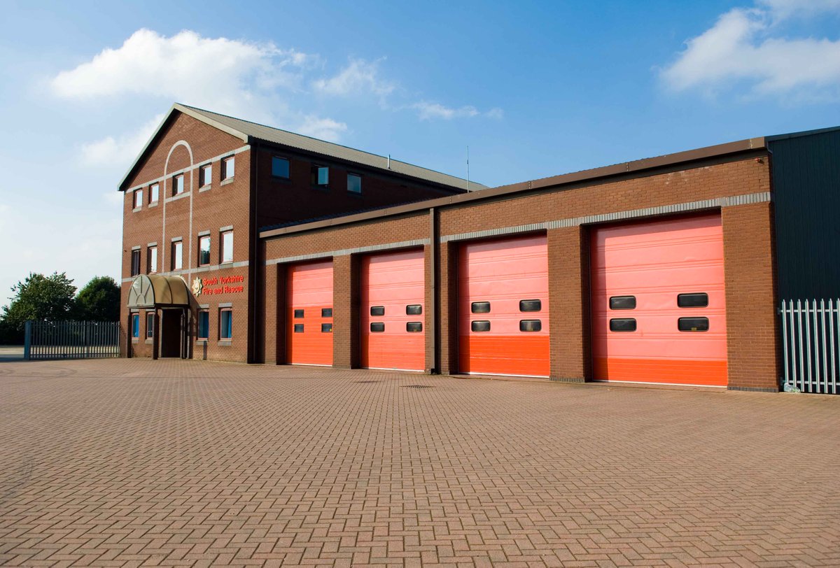 SYFR's tweet photo. Plans for a joint vehicle workshops facility are being developed for our existing site in Eastwood, #Rotherham. This would see police body shop technicians moving in to the redeveloped facility.
2⃣9⃣ of 5⃣0⃣ #999together https://t.co/ItBlRFZac0