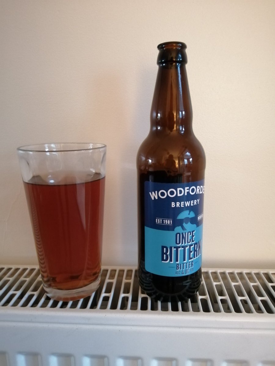 HarriermanPhil's tweet photo. Now that #gosoberinoctober draws to a close, thought I'd start training for #cantremembernovember - cheers 🍻 @WoodfordesBeer #oncebittern https://t.co/fXHlpsExsa