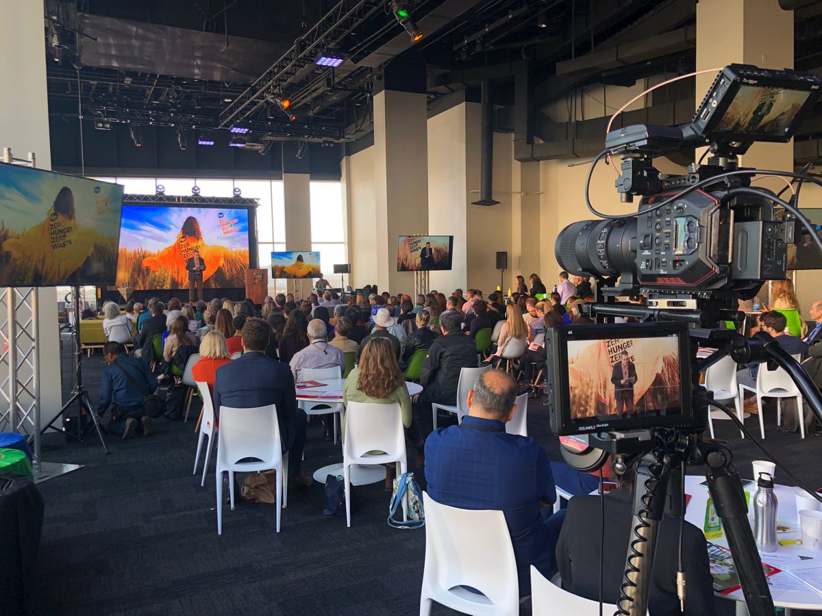We’re thrilled to bring the inaugural cohort of innovators for The Kroger Co. #ZeroHungerZeroWaste Foundation's Innovation Fund together for the first time at <a href="/ReFED/">ReFED</a>’s #FoodWasteSummit19. Learn more about their work to reduce #foodwaste: ir.kroger.com/file/Index?Key…