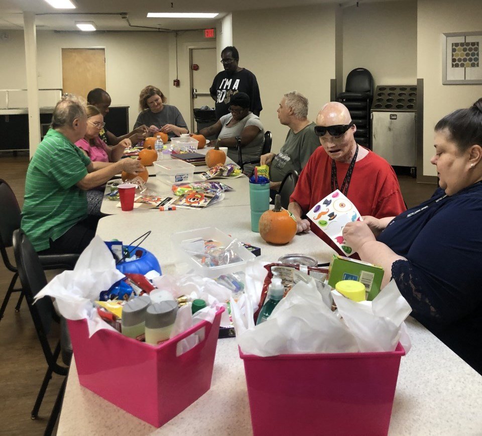 SamHouseTC's tweet photo. #SamHouseTC loves Halloween! We celebrated with a pumpkin decorating contest and fall snacks.

Check out our creations!👏🎃

#SamHouseIsHome
#HappyHalloween

https://t.co/PSziwKnw2d https://t.co/IX54timlrh