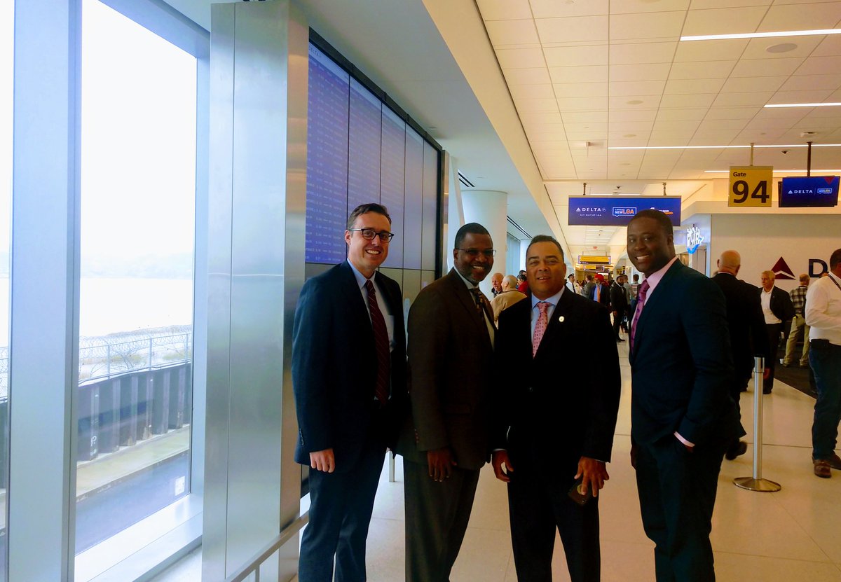 Flatbush_kloud's tweet photo. #lga #delta ribbon cutting
Kloud in the sky
Always at the big event ❗
🙃
@jbplic @iamderrickdeflo
@Mezikenyc @edilan37 https://t.co/EBRaIv987S