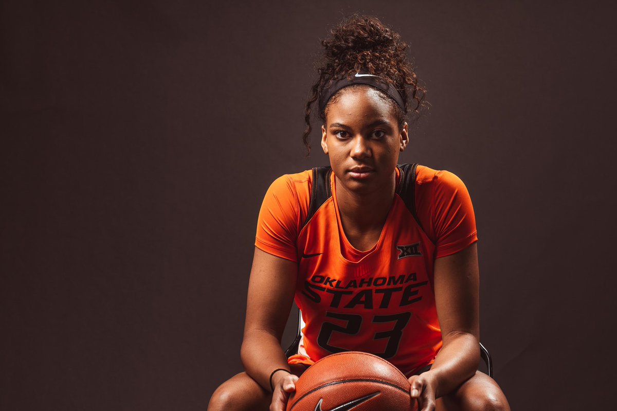 OSUWBB's tweet photo. 2️⃣3️⃣ in 🖐

1️⃣ Biggest inspiration in your life … my mom and dad

2️⃣ Place you would most like to visit. The Bahamas 🇧🇸

3️⃣ Nickname. Lo

4️⃣ Celebrity you would most like to meet ... LeBron James

5️⃣ First purchase if you won the lottery … a mansion 🏠

#okstate | #OurTime https://t.co/BLzPNnghCQ