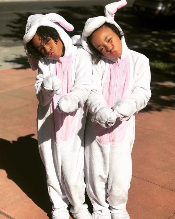 FlappySuits's tweet image. Thank you!! 🐰

#Repost @cherrishandsavannah
・・・
WE LOVE ❤️ OUR @flappysuits THEY ARE PERFECT FOR HALLOWEEN, SLEEPOVER’S &amp;amp; JUST TO CUDDLE !! WE LOVE BEING SILLY 😜 RABBITS @flappysuits @flappysuits
