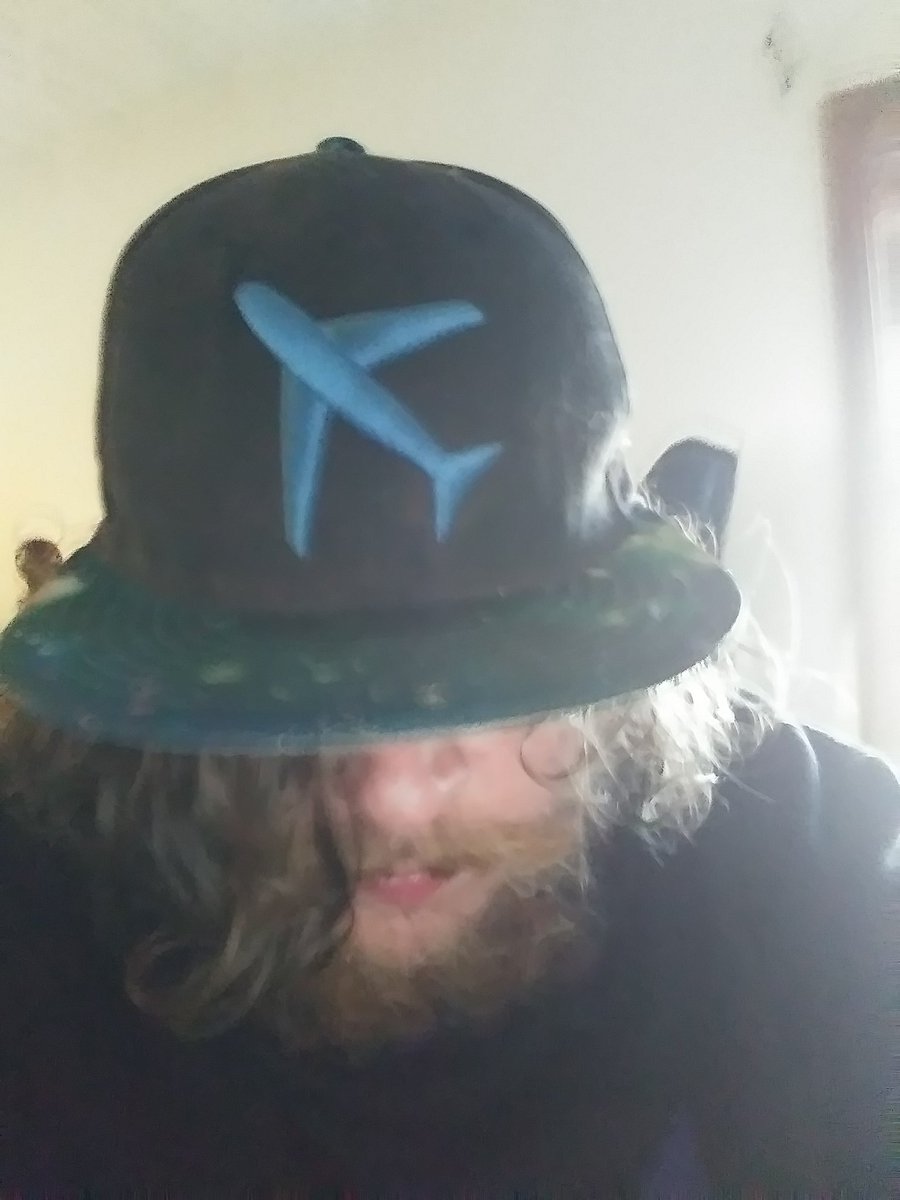 Space Pope Taylor tweet media