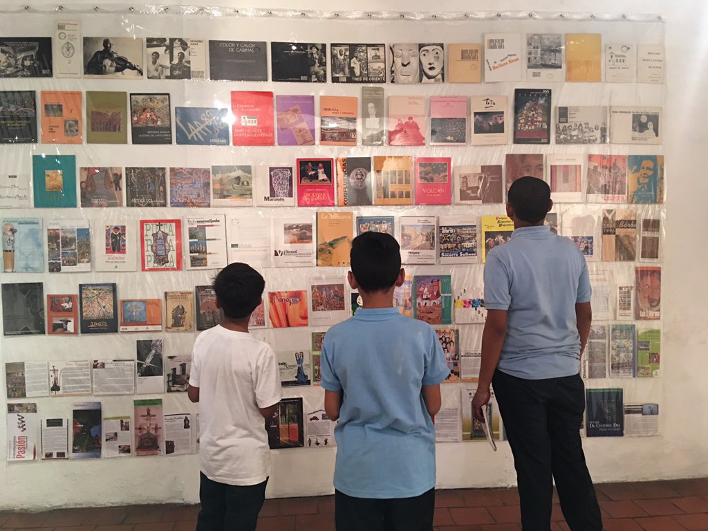 MuseoPetare's tweet photo. Aún puedes disfrutar de Memoria, Cuenta y Cuentos 35 años del Museo de Arte Popular de Petare Bárbaro Rivas. Una exposición que presenta 35 años de gestión en 5 salas. #imperdible #museos #gestiondemuseos #petare #cultura #artepopular #venezuela https://t.co/qoiIYoaHzR