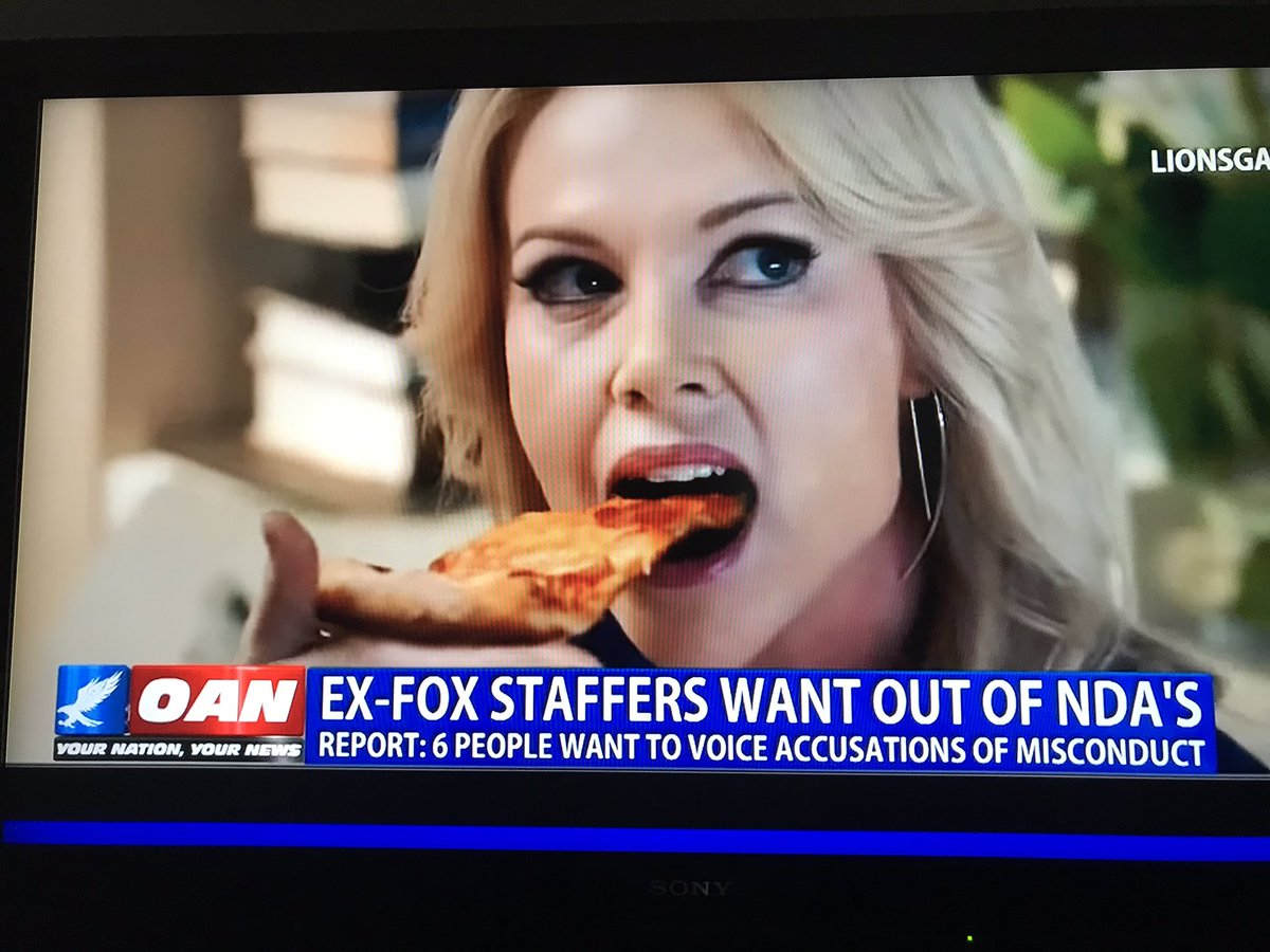 warlove55's tweet photo. #Pizzagate https://t.co/mU9LDv1S8e