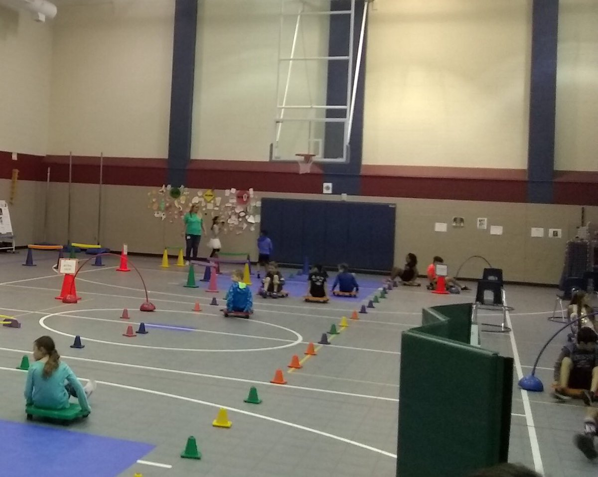 TParra_PE's tweet photo. The Heart Adventure Challenge Course helped our @Deretchin Dragons move through the heart’s four chambers! ❤️ https://t.co/yFN6OAluCO