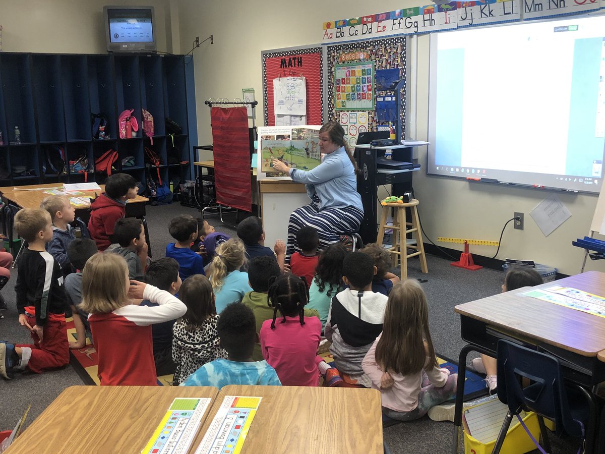 pres_firstgrade's tweet photo. First graders enjoyed a guidance lesson from our wonderful school counselor, Mrs. Johnson, on how to put an end to bullying. Students discussed using helpful words instead of hurtful words! #UmatterinUCPS @PorterRidgeESNC https://t.co/DAmH69SD0c