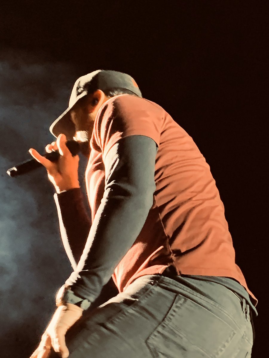 kgwilner's tweet photo. @LukeBryanOnline What a fun weekend   Lukes farm tour round 2  First time around major thunderstorms https://t.co/bsRFdxhn0k to meet Luke’s mom The cutest thing in the world drive around in her 4 wheeler in the parking. End of the weekend at Ford Field￼ https://t.co/6r1JgG3QQs