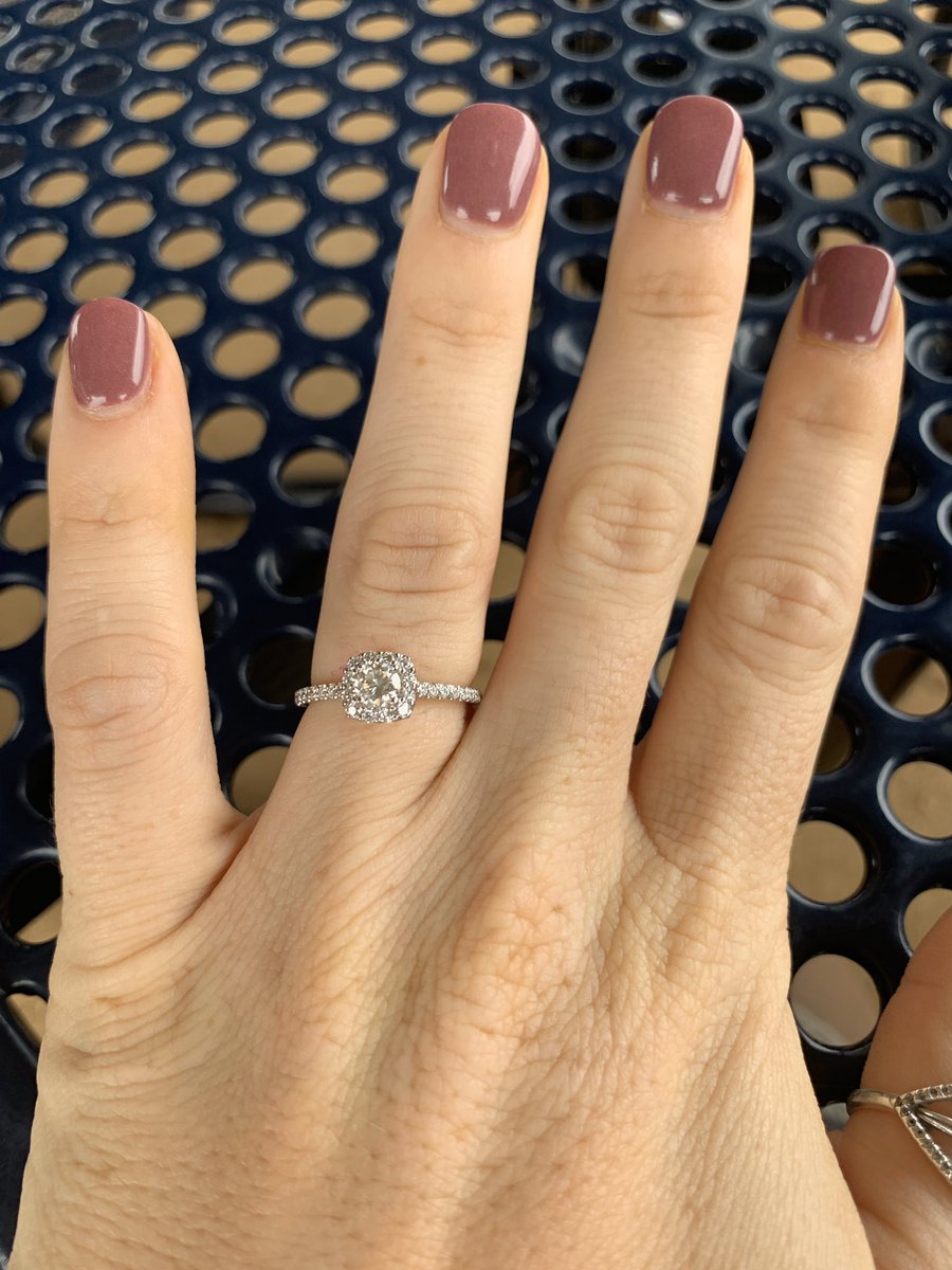 kenzleigh1's tweet photo. BEST. DAY. OF. MY. LIFE. 💍💗 https://t.co/5FXb4oWoIP