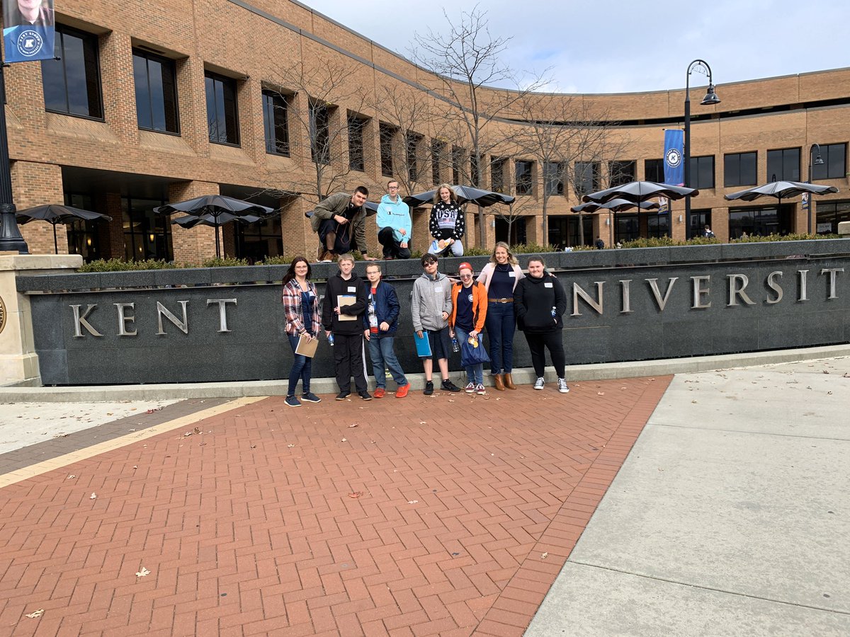 MValleystem's tweet photo. Valley STEM’s Clean Energy students participated in STEM Entrepreneurship and Innovation forum at Kent State University. GREAT experience for these future entrepreneurs! @STEMAcademy2 @MaraBanfield @OHEducation #BelieveinOhio https://t.co/SlR4G9UnSM