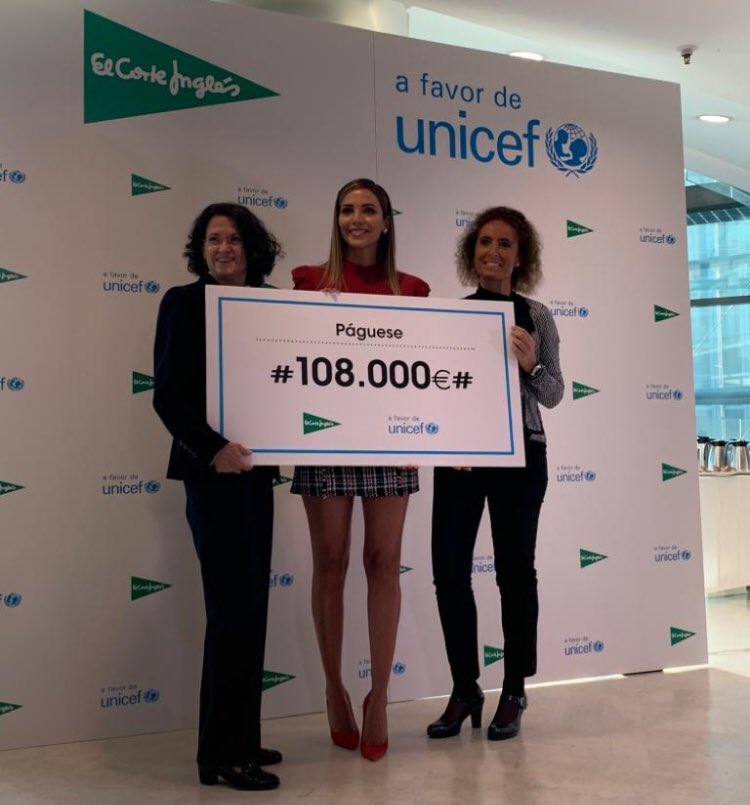 UNICEF España (@unicef_es) on Twitter photo Recogemos junto a <a href="/RosannaZanetti/">Rosanna Zanetti</a> el cheque con la recaudación de la campaña de juguetes de Navidad de <a href="/elcorteingles/">El Corte Inglés</a>. ¡Muchas gracias a la compañía, empleados y clientes por vuestra apoyo, un año más, para nuestros proyectos! Con vuestra ayuda podemos llegar a muchos más niños👶🏻 Recogemos junto a <a href="/RosannaZanetti/">Rosanna Zanetti</a> el cheque con la recaudación de la campaña de juguetes de Navidad de <a href="/elcorteingles/">El Corte Inglés</a>. ¡Muchas gracias a la compañía, empleados y clientes por vuestra apoyo, un año más, para nuestros proyectos! Con vuestra ayuda podemos llegar a muchos más niños👶🏻