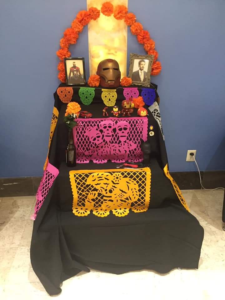 Pactiateotl's tweet photo. Look this "altar de día de muertos"... Your performance touched many of our hearts. We admire you @RobertDowneyJr  Best Regards https://t.co/B89cP2FkSS