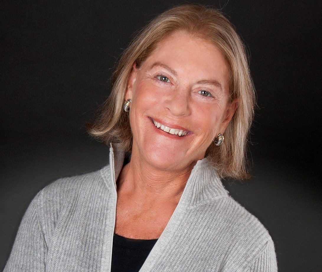 Now taking applications for the Debbie Lewis Women in Wine Scholarship.  More info here:  sommfoundation.com/scholarship/de…