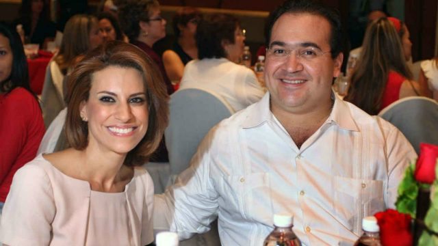 RedNotici1's tweet photo. #UltimaHora #KarinaMacías 
#Noticias #Detenida 

Detuvieron en Londres a Karime Macías, esposa de Javier Duarte https://t.co/OG1w0sDMBy https://t.co/X8Thn6yMkC