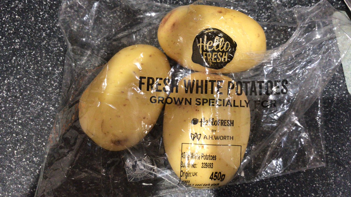 JennyJuny's tweet photo. @HelloFreshUK I love your meals and it’s made my life so much easier, but did these potatoes need to be in plastic? https://t.co/YvL57e0Fy0