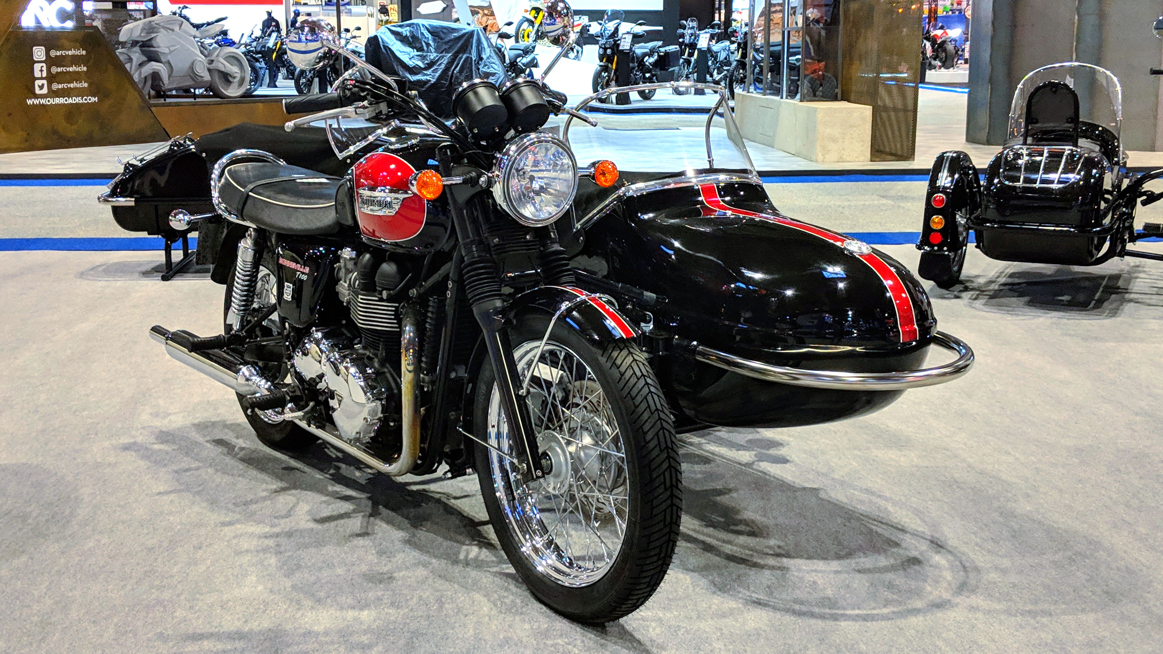 Triumph bonneville cheap t100 sidecar