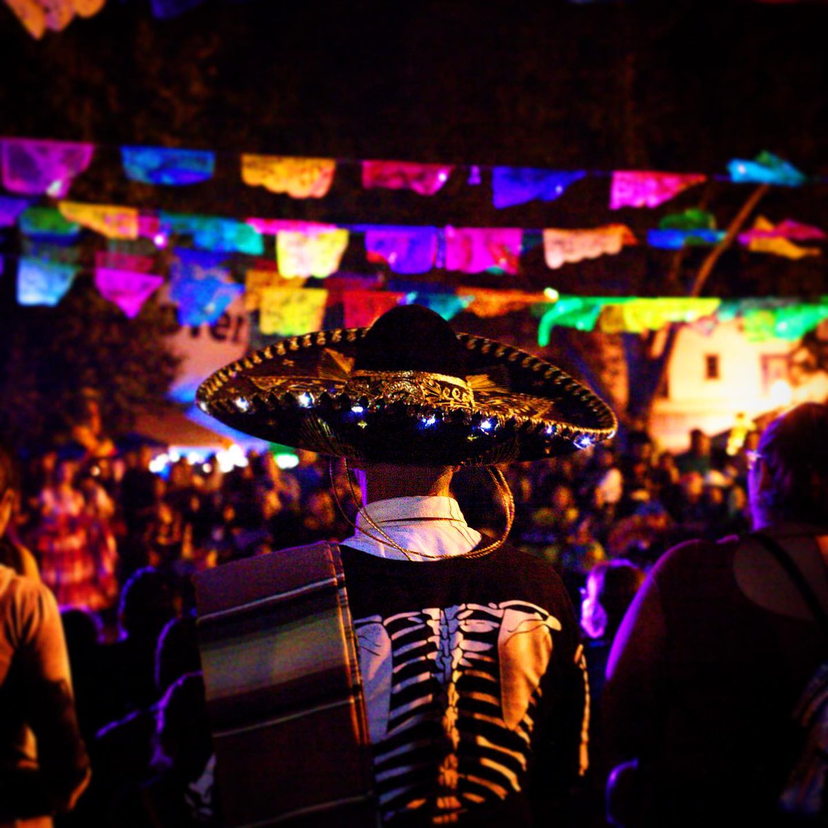 Dia de los Muertos, or Day of the Dead, is a Mexican holiday used to honor loved ones and celebrate their lives.

Find ways to celebrate the tradition locally this weekend ➡️ bit.ly/2JrazcP #diadelosmuertos