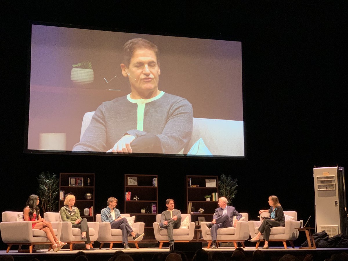 3ComStory's tweet photo. Internet 50 mixes it up. Breakthrough Disruptions panel. Give it up for @mcuban @aplust @iam_preethi and Bud Tribble. @UCLA https://t.co/68bQpI90dt