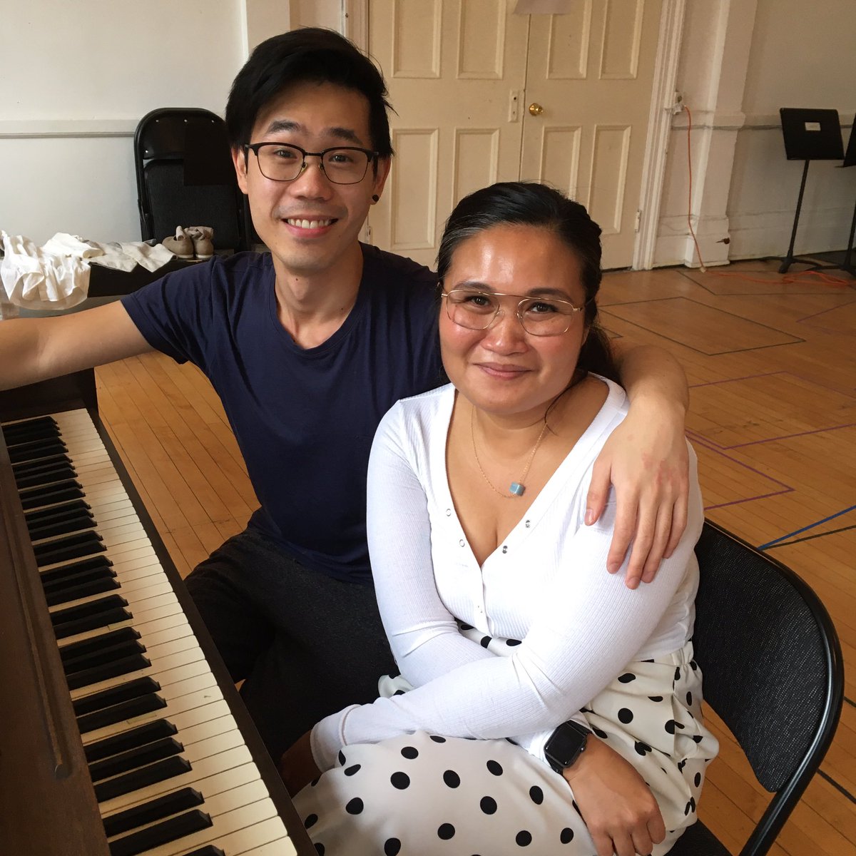 FactoryToronto's tweet photo. It’s the first day of rehearsal (again!) for @kjeffho’s trace!
If you find yourself in Ottawa sometime between Nov 12 - 23 make sure you plan a stop by the @CanadasNAC to see Jeff’s spellbinding one-man-two-piano-play!
.
#fttrace #torontotheatre #ottawatheatre #canadiantheatre https://t.co/XGh6aBTCMF