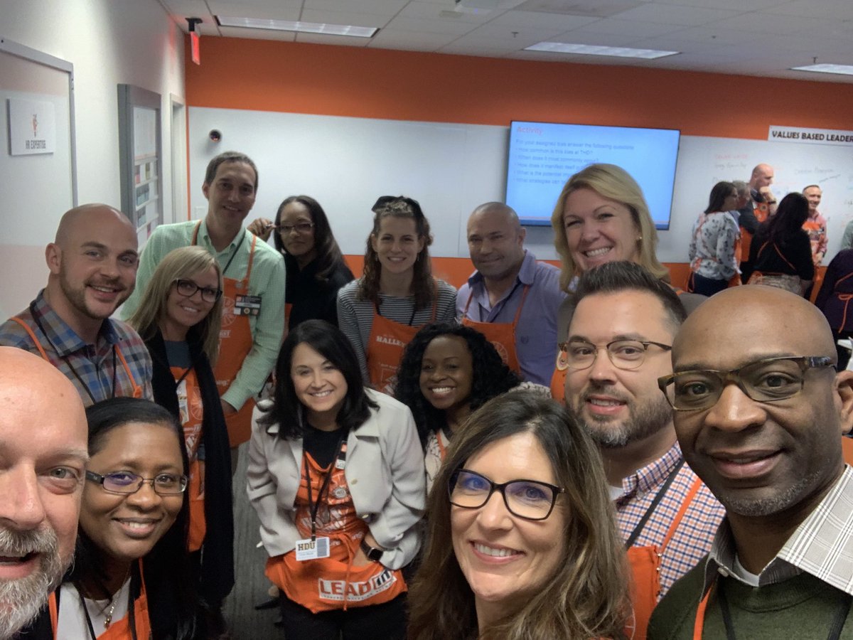 Group Think Group Selfie!  #DHRMDTB3