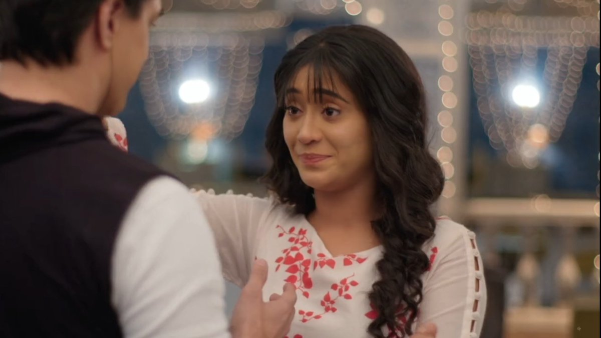 Hugs were a reflex for  #Kaira. They never needed an occasion or an excuse to express their love for each other with this simple gesture.But 5 yrs later, it's not as simple. There's an awkwardness, especially in front of the family, to fall back on old habits. #yrkkh  #Kaira