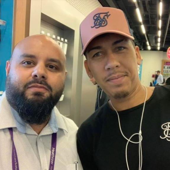 currys's tweet photo. Our colleagues, rubbing shoulders with some familiar footballing faces... Roberto Firmino, @JackWilshere, @Noble16Mark &amp; @WinstonReid2 to name a few ⚽️

What's been your best famous-face encounter? Share your celeb selfies in the comments👇 https://t.co/VFkFFmjnSO