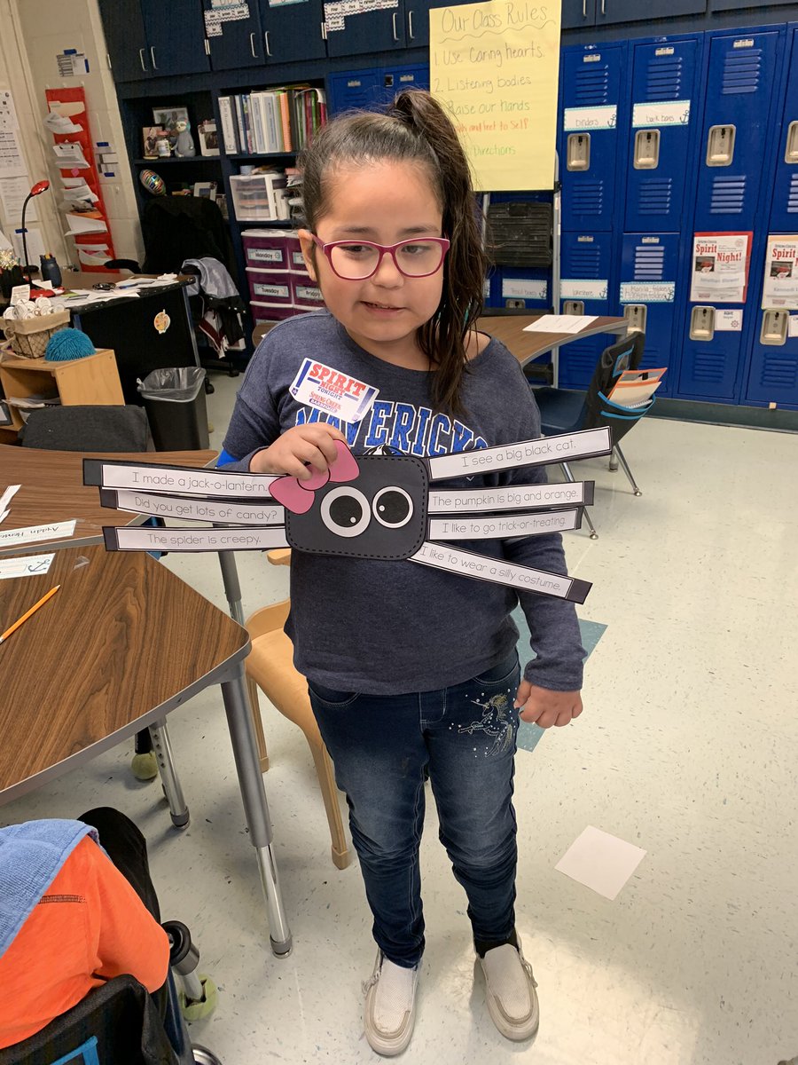 MrsHarding12's tweet photo. Working on more fun writing practices. We learned about complete and incomplete sentences today and got to catch some in our webs. #writeguy #writing #rerockets @RERockets @BirdvilleISD #wearebirdville @writeguyjeff #halloween #spiders https://t.co/AXHY10icLc