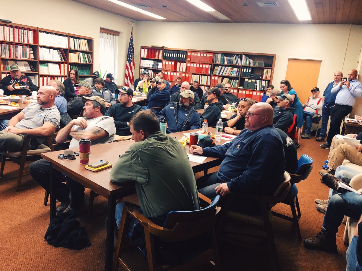 #LakeGeorge Waterkeeper Chris Navitsky joined the <a href="/LakeChamplainSG/">Lake Champlain Sea Grant</a> team last week to teach 45+ public and private crews about the science of salt, safety and avoiding accidents on the job, and innovative technologies to reduce salt use and improve performance.