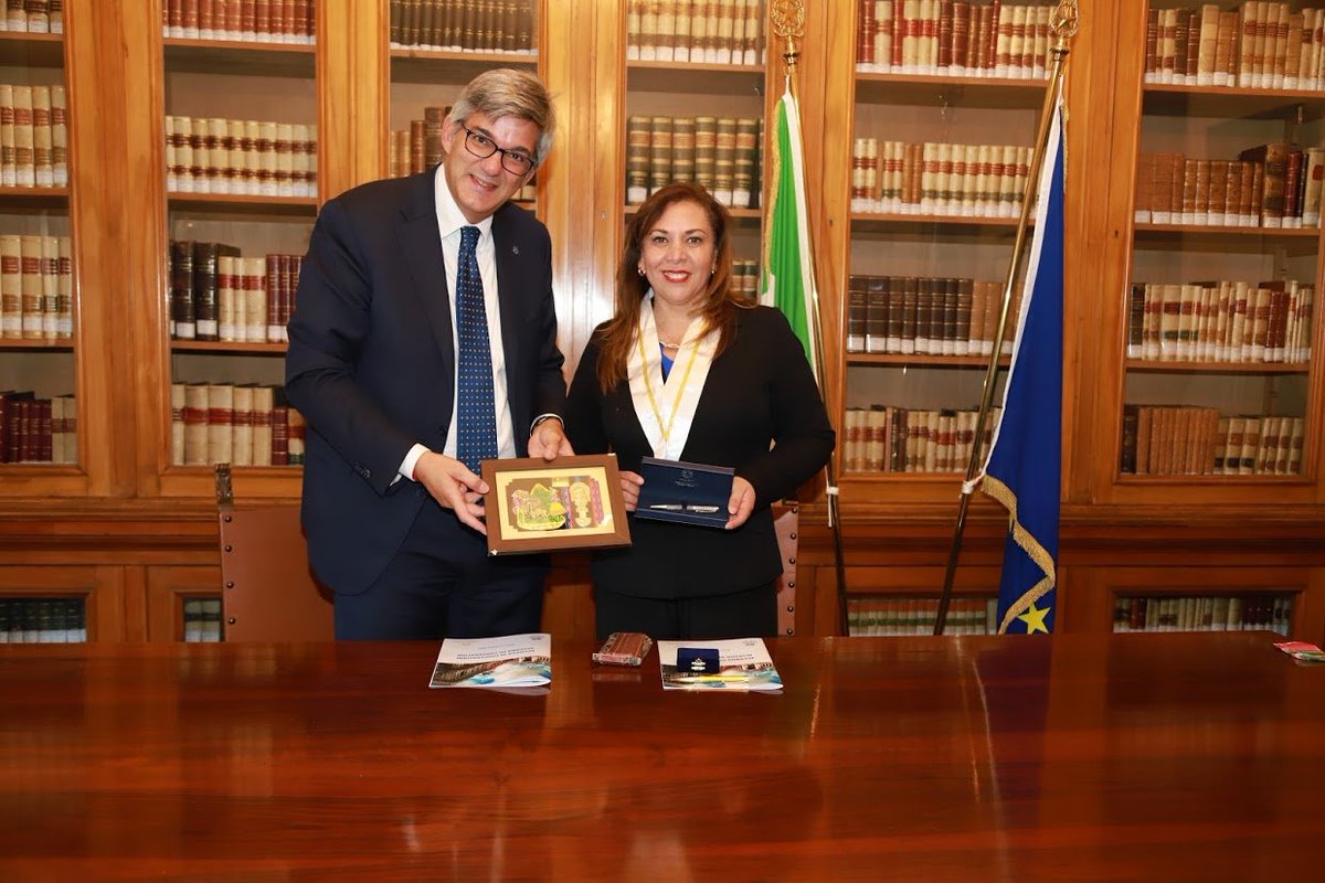 María Elena Portocarrero Decana CAL tweet media