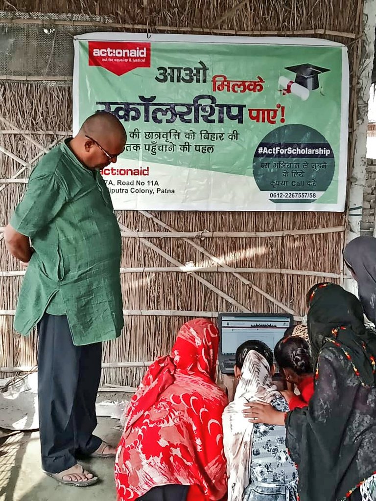 saurabhiirm's tweet photo. Camps fr filing applications under various scholarship schemes was organized under #ActForScholarship campaign in Kalyanpur block of #Samastipur, Bihar. Several deserving students of marginalized community are left out due to lack of awareness about these schemes. @ActionAidIndia https://t.co/lMG4ojJBcw